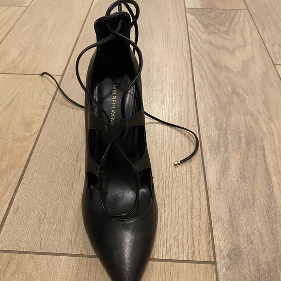 Saks Fifth Avenue heels - Picture 2 of 3